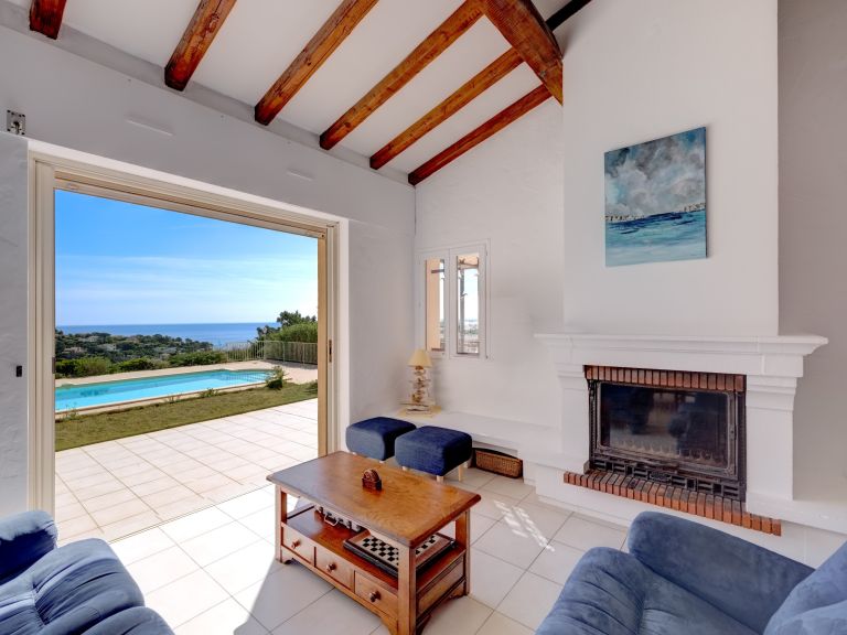 villa de luxe 5 Pièces en vente sur LES ISSAMBRES (83380)