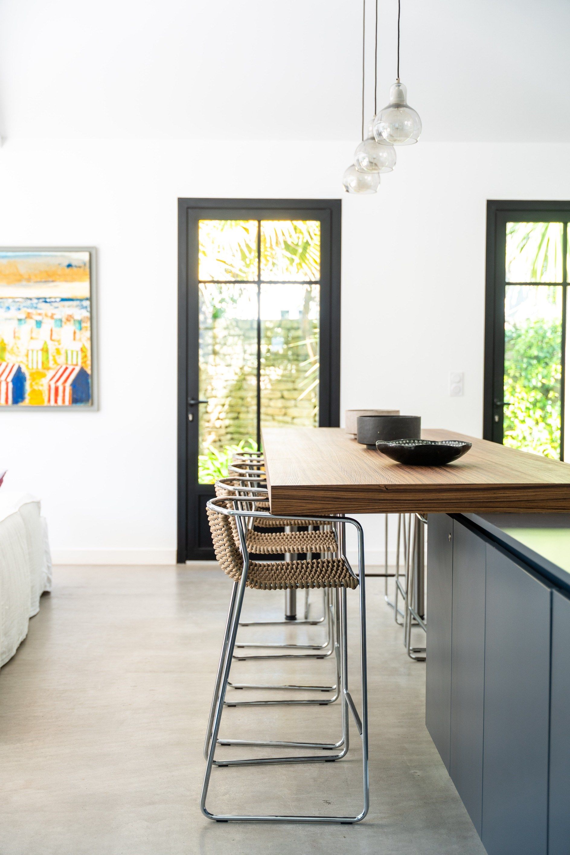 luxury house 5 Rooms for sale on LES PORTES EN RE (17880)