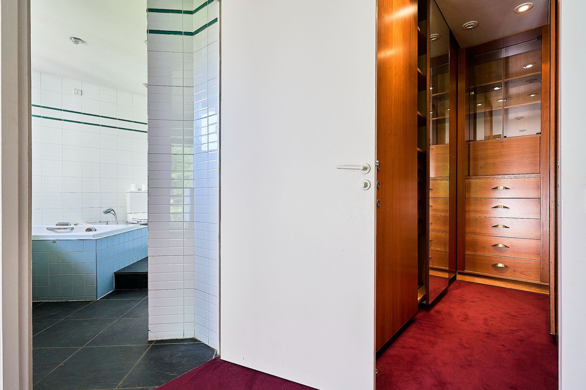 luxury house 9 Rooms for sale on MOUVAUX (59420)