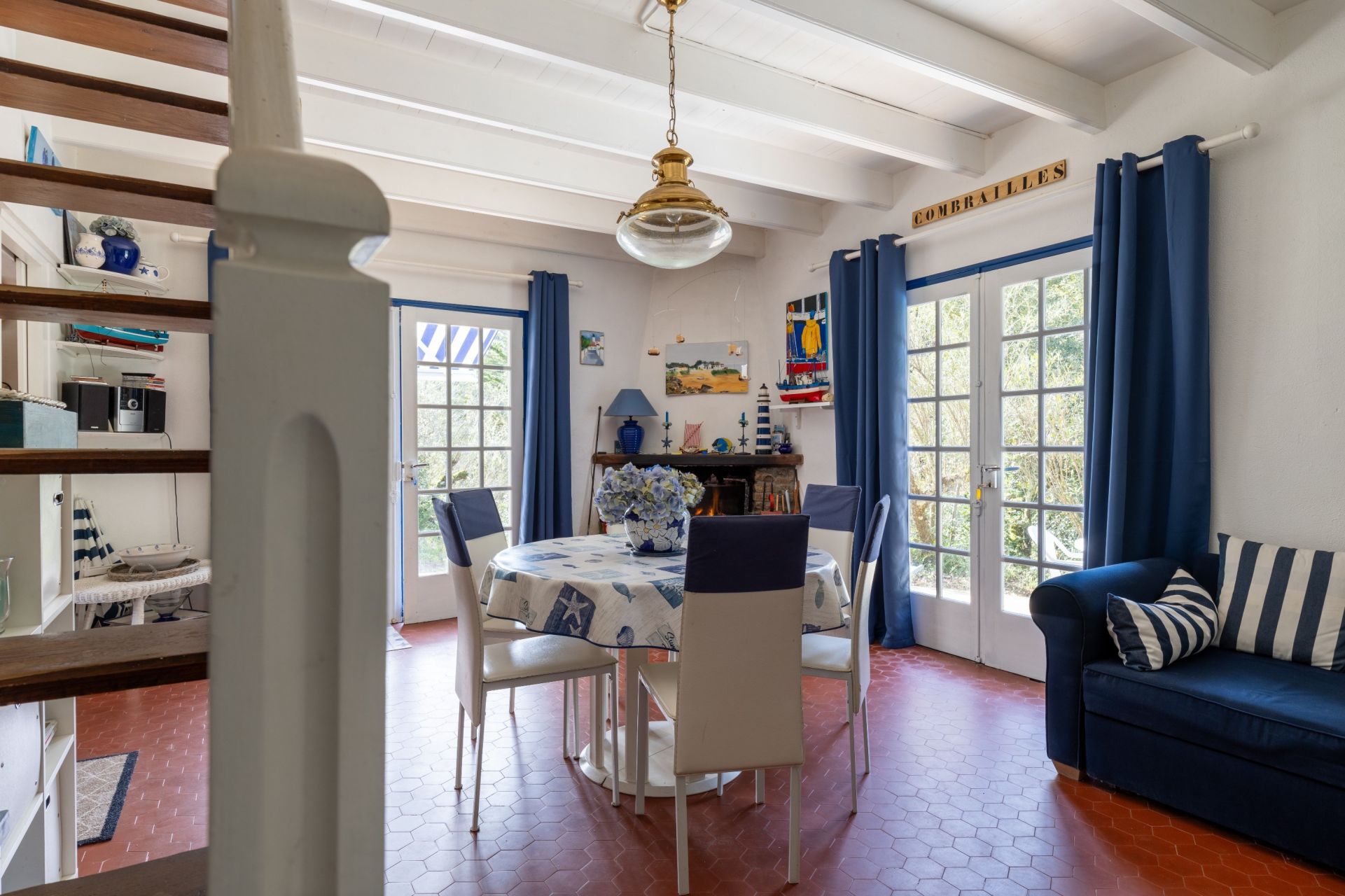 luxury house 6 Rooms for sale on L ILE D YEU (85350)