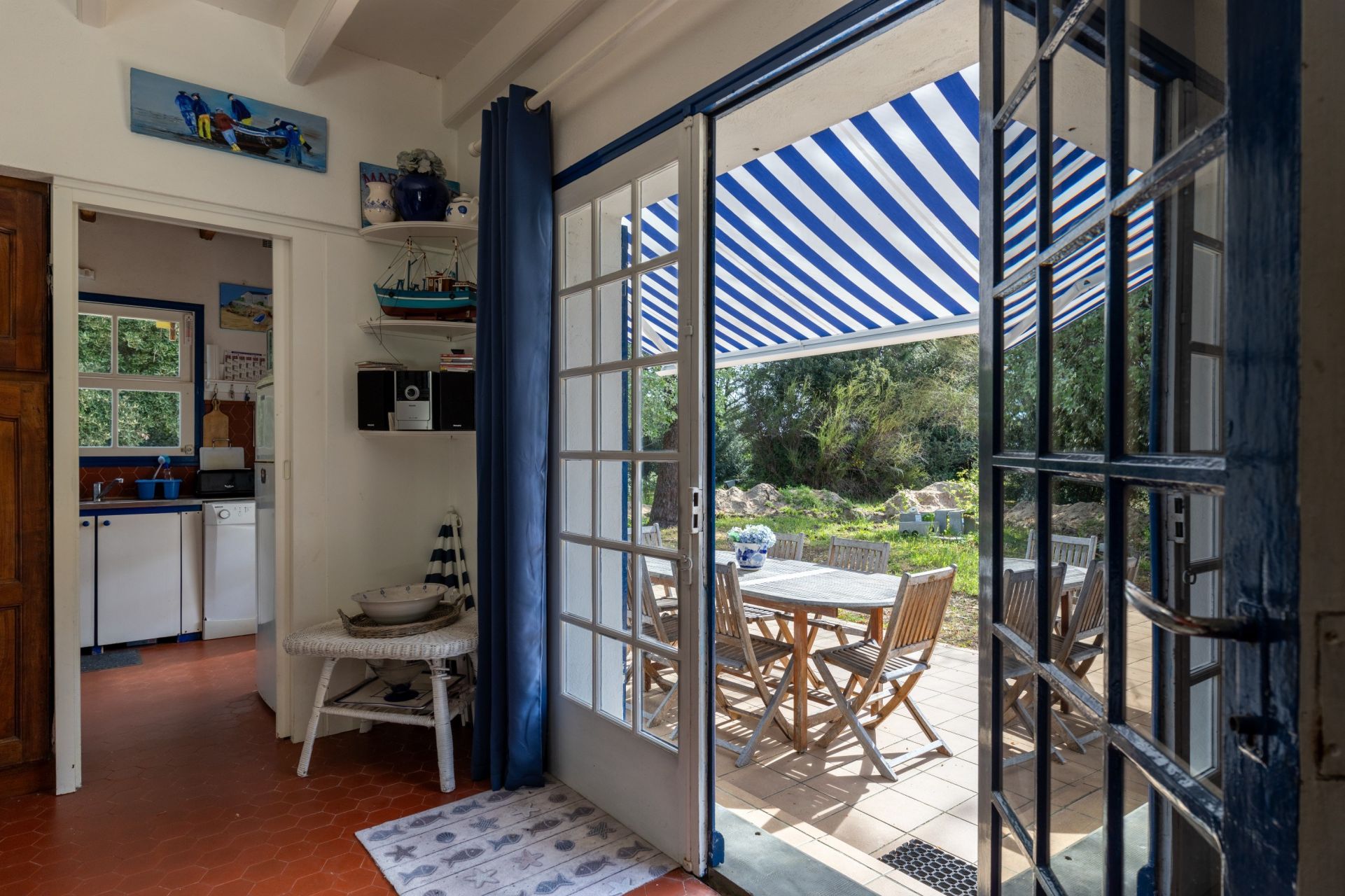 luxury house 6 Rooms for sale on L ILE D YEU (85350)