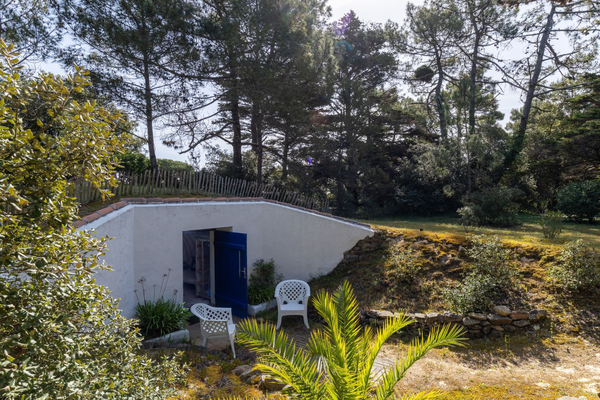 luxury house 6 Rooms for sale on L ILE D YEU (85350)