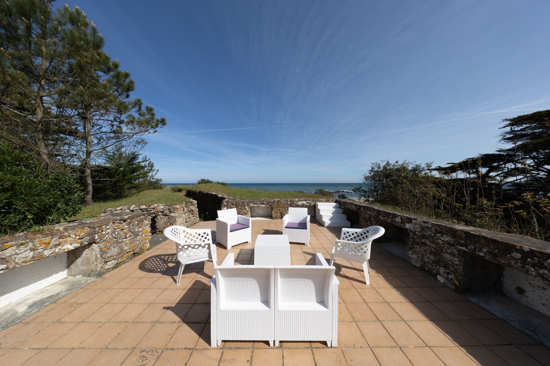 luxury house 6 Rooms for sale on L ILE D YEU (85350)