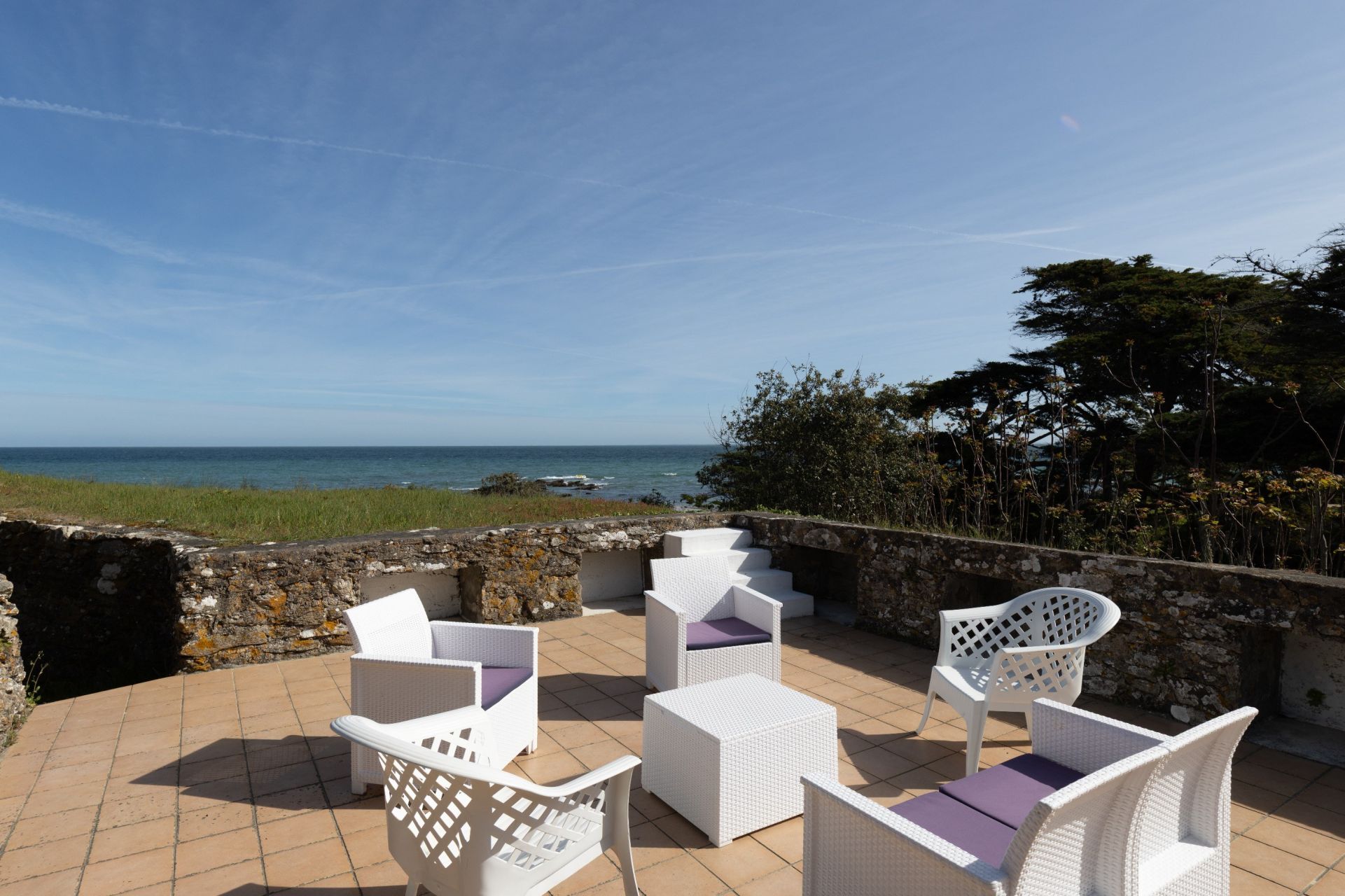 luxury house 6 Rooms for sale on L ILE D YEU (85350)