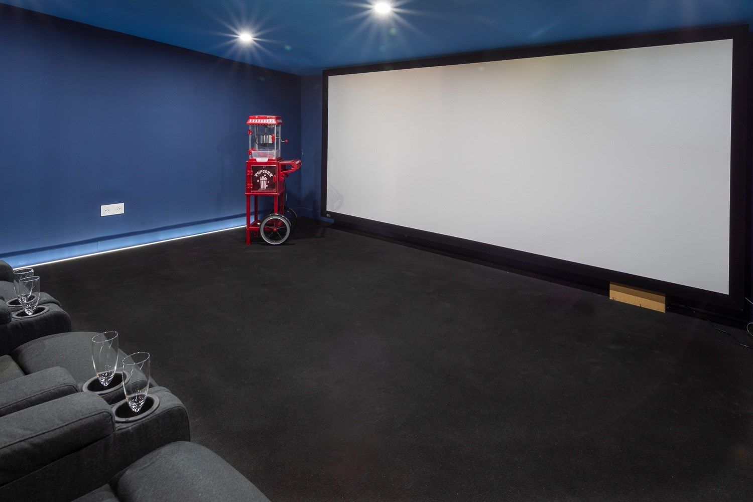 luxury house 10 Rooms for sale on RUSTREL (84400)