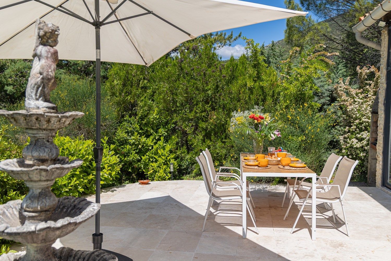 luxury house 10 Rooms for sale on RUSTREL (84400)