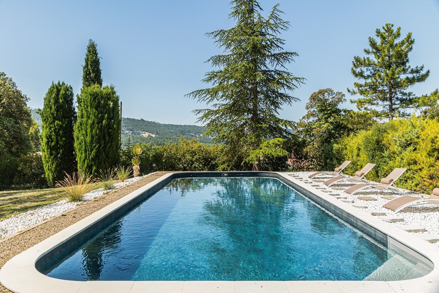 luxury house 10 Rooms for sale on RUSTREL (84400)