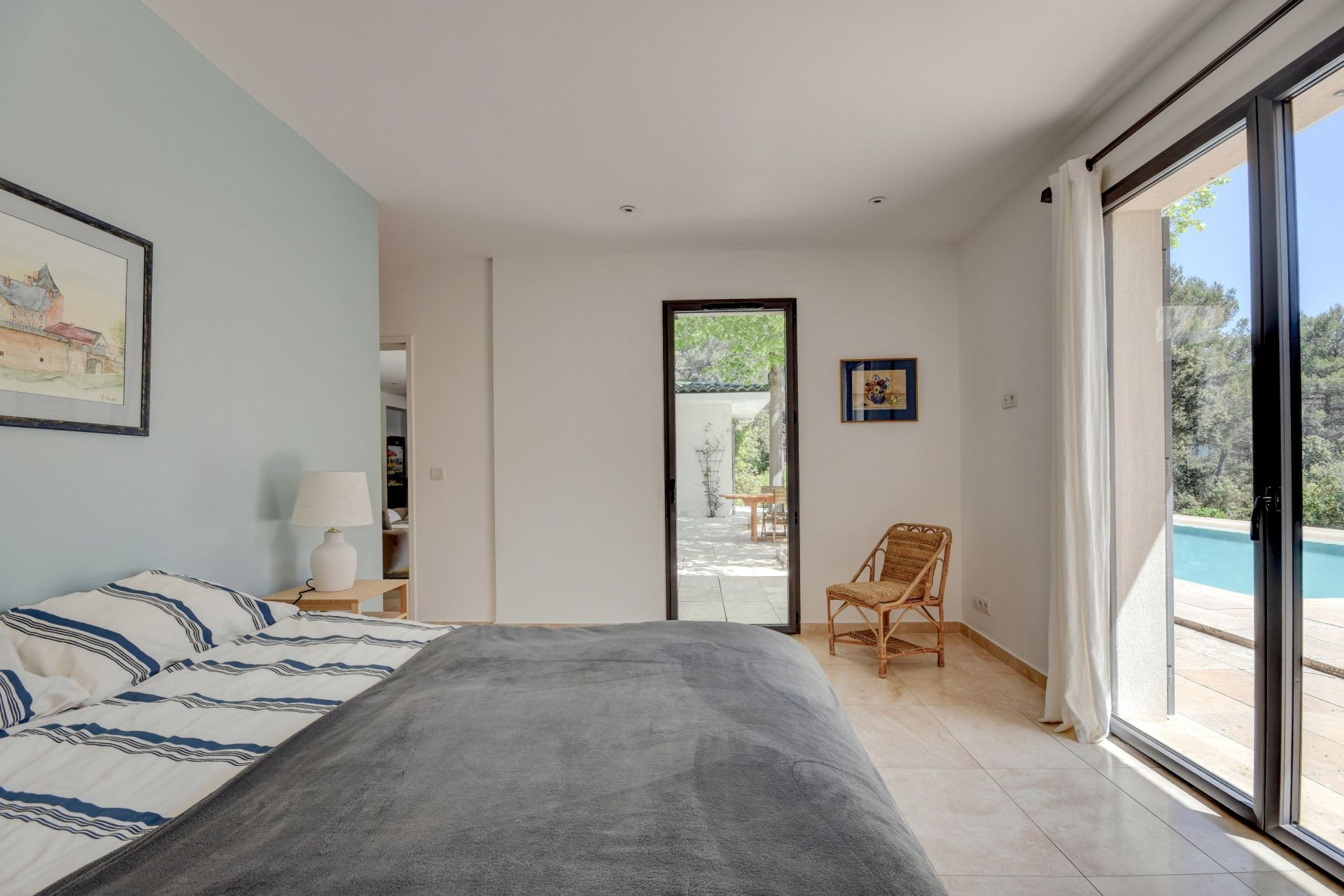 luxury house 8 Rooms for sale on AIX EN PROVENCE (13100)