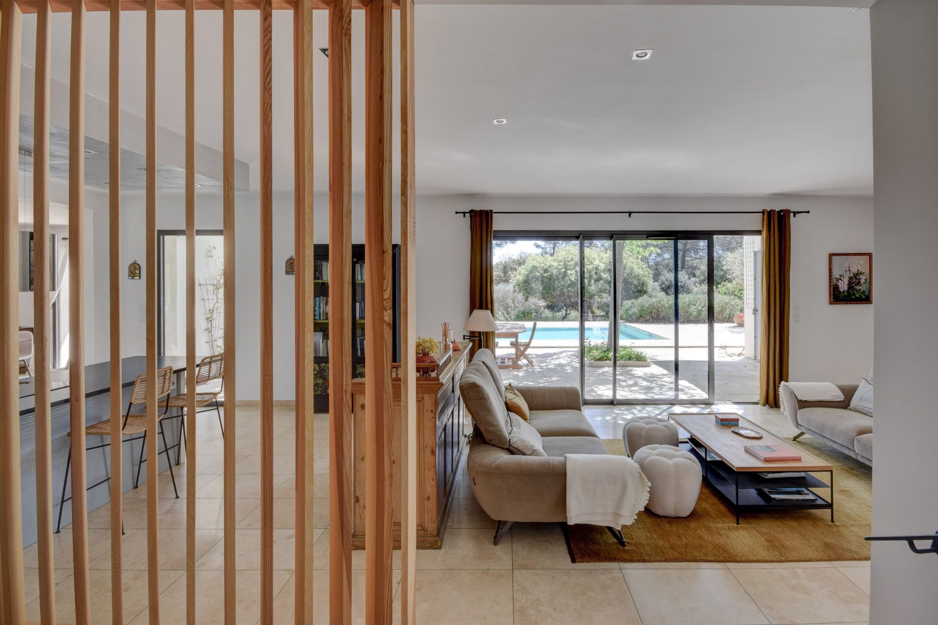 luxury house 8 Rooms for sale on AIX EN PROVENCE (13100)