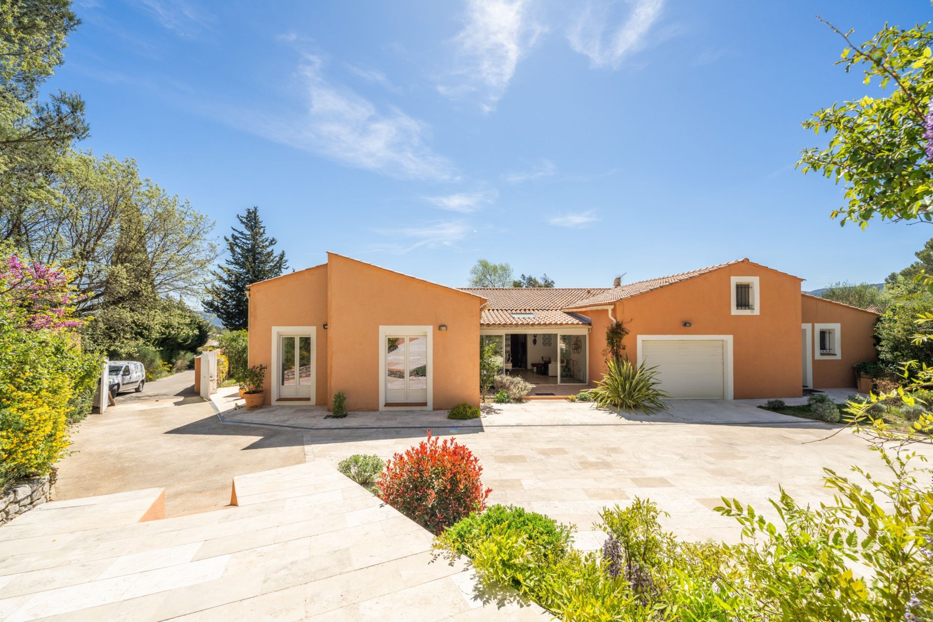 luxury house 8 Rooms for sale on LA ROQUEBRUSSANNE (83136)