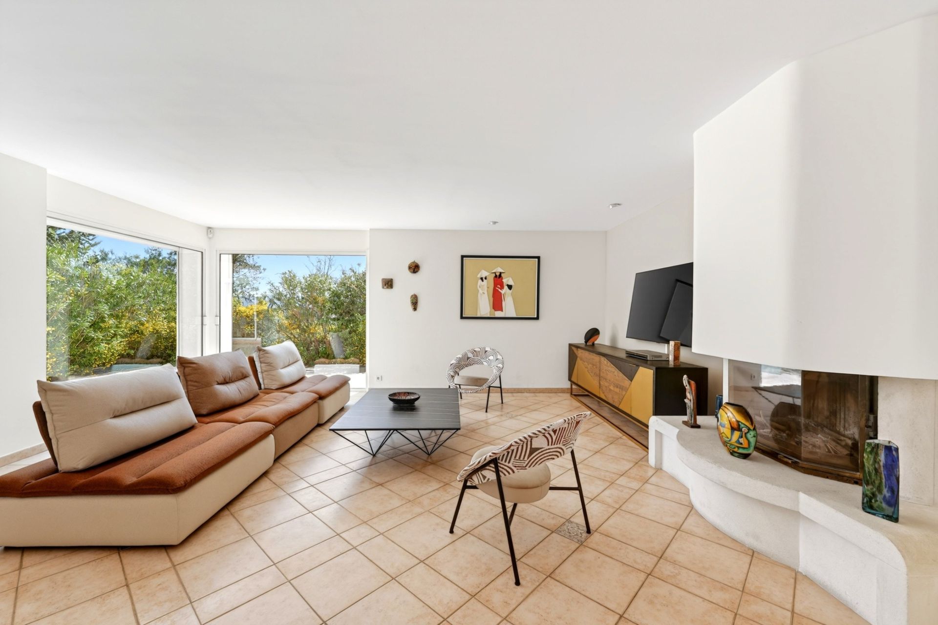 luxury house 8 Rooms for sale on LA ROQUEBRUSSANNE (83136)