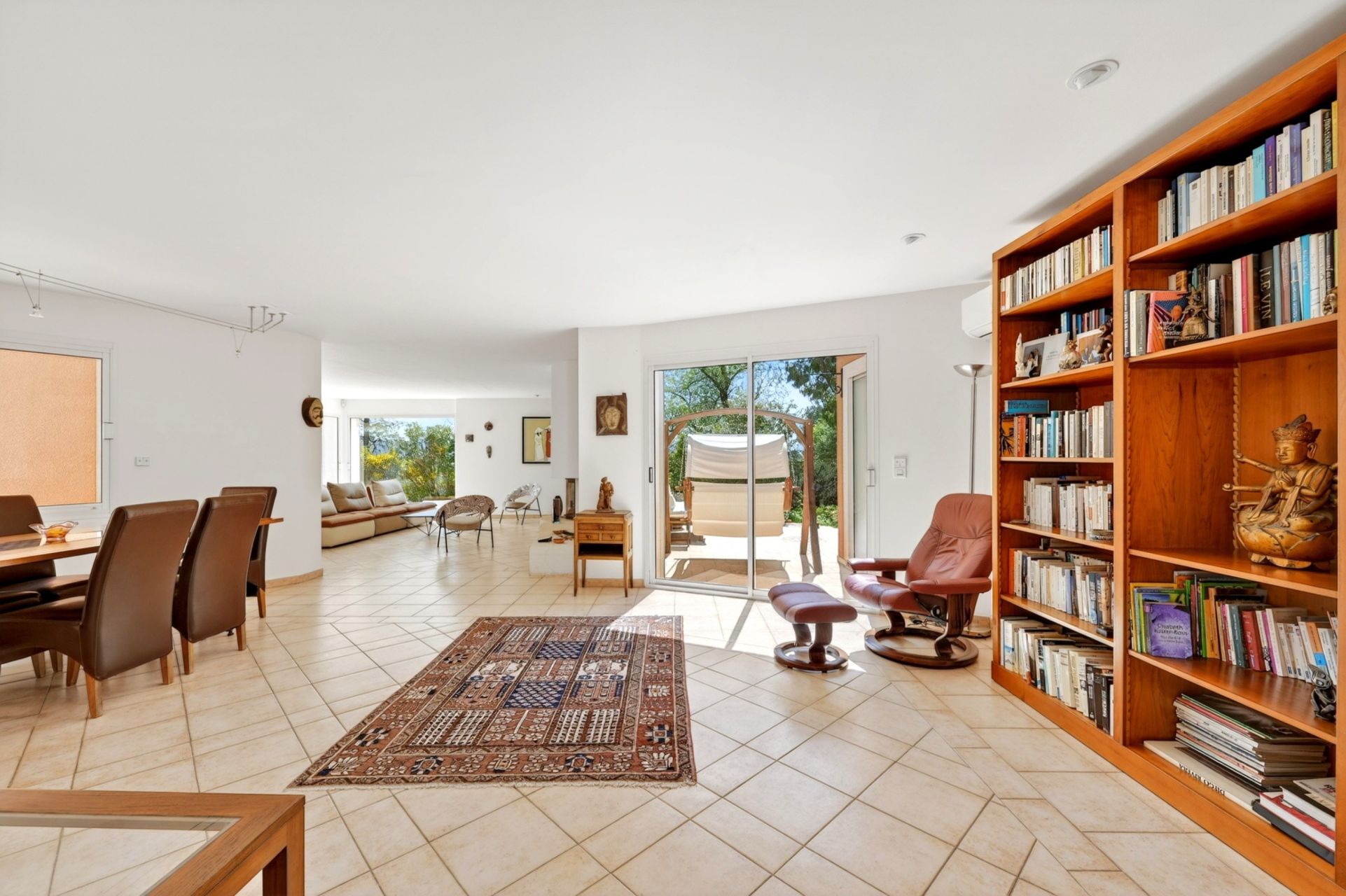 luxury house 8 Rooms for sale on LA ROQUEBRUSSANNE (83136)