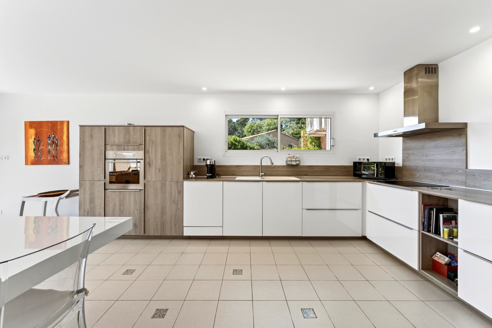 luxury house 8 Rooms for sale on LA ROQUEBRUSSANNE (83136)