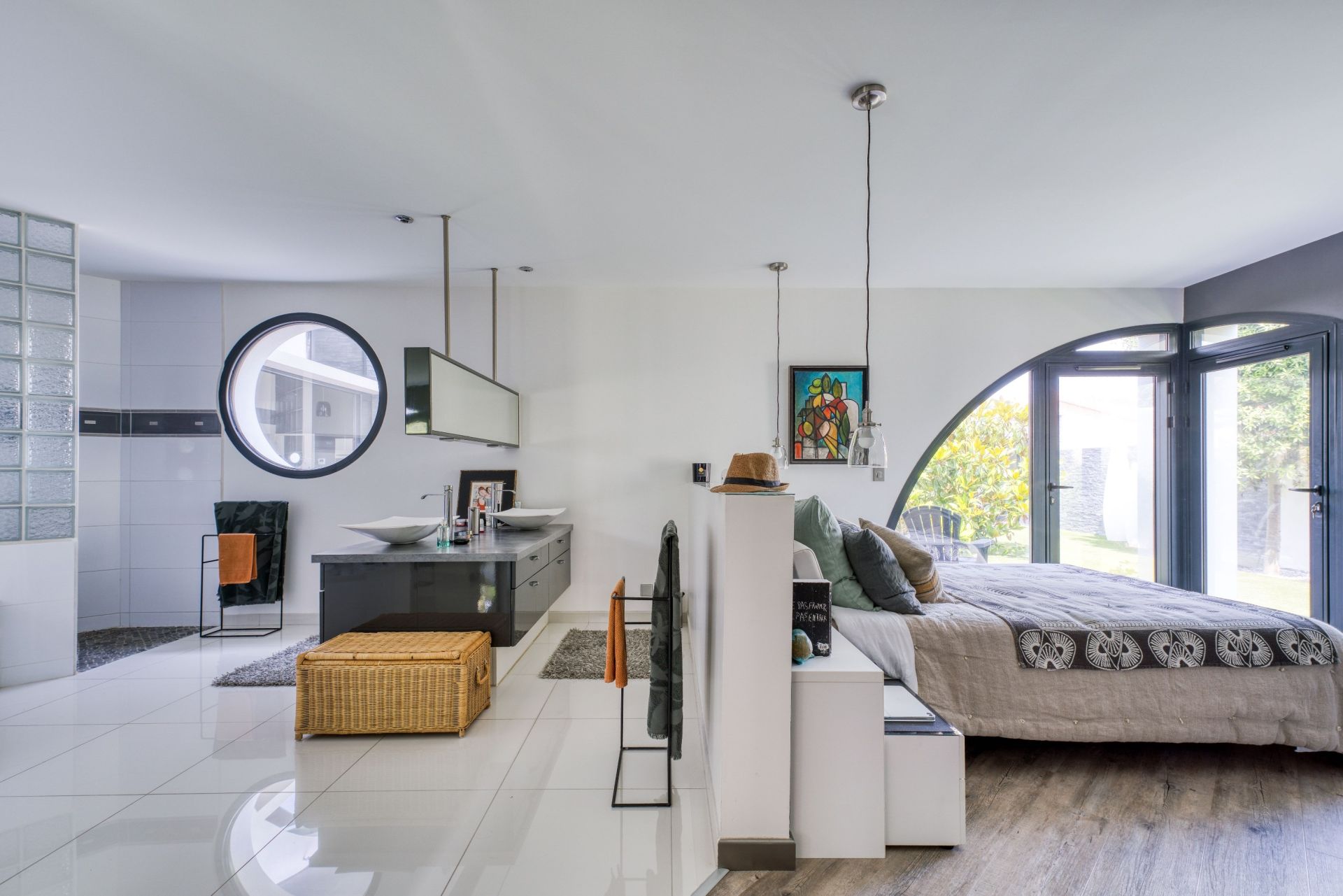 contemporary house 5 Rooms for sale on PORT DES BARQUES (17730)