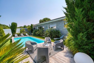 Sale Contemporary house Port-des-Barques 5&nbsp;Rooms 200&nbsp;m²