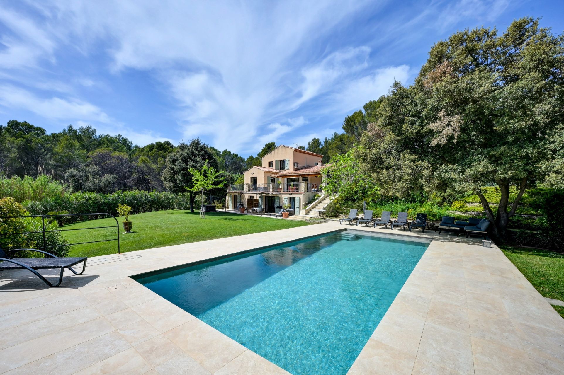 maison de luxe 10 Pièces en vente sur VENELLES (13770)