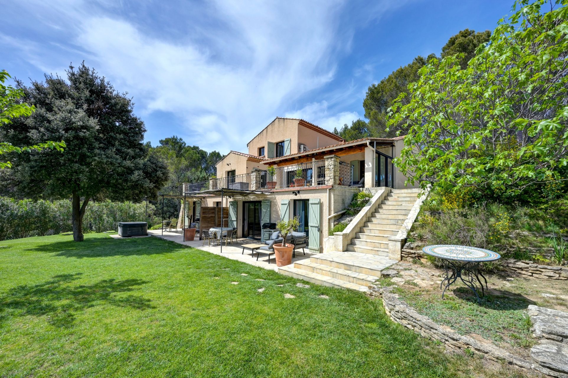 maison de luxe 10 Pièces en vente sur VENELLES (13770)