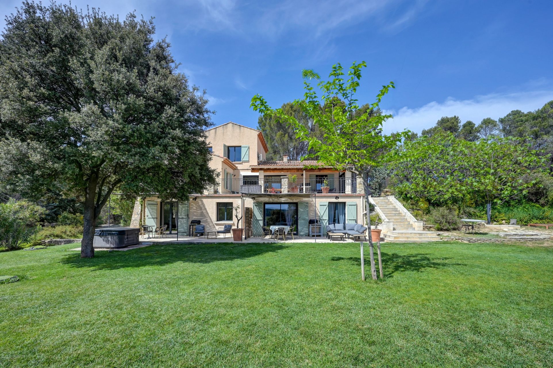 maison de luxe 10 Pièces en vente sur VENELLES (13770)