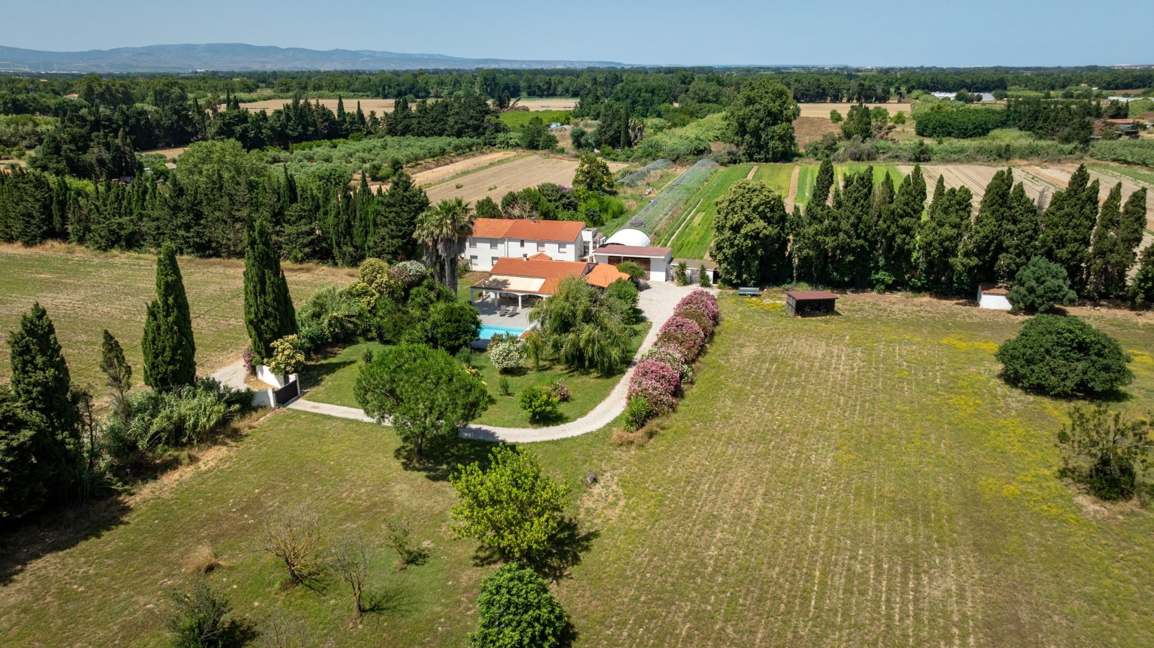 luxury house 6 Rooms for sale on PERPIGNAN (66000)