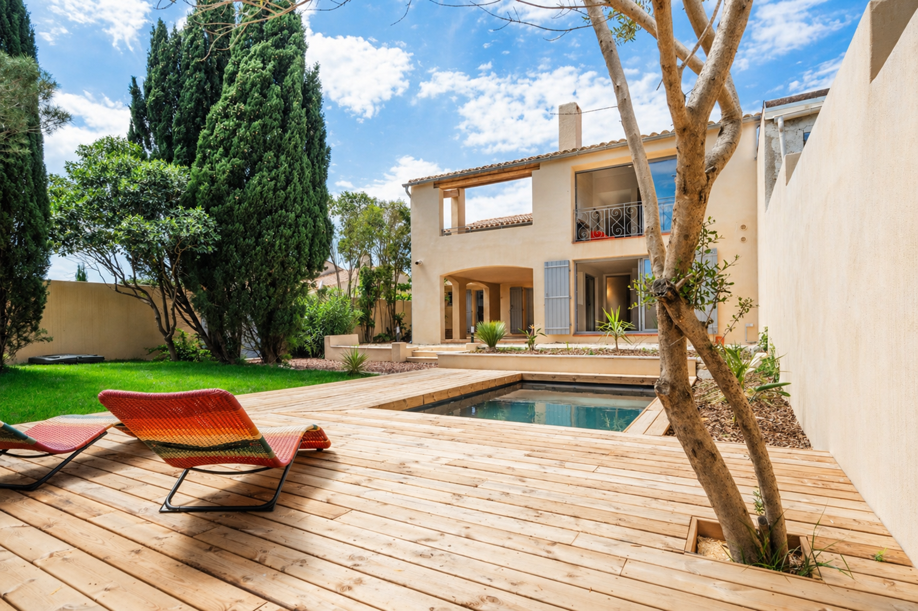 luxury house 6 Rooms for sale on NARBONNE (11100)