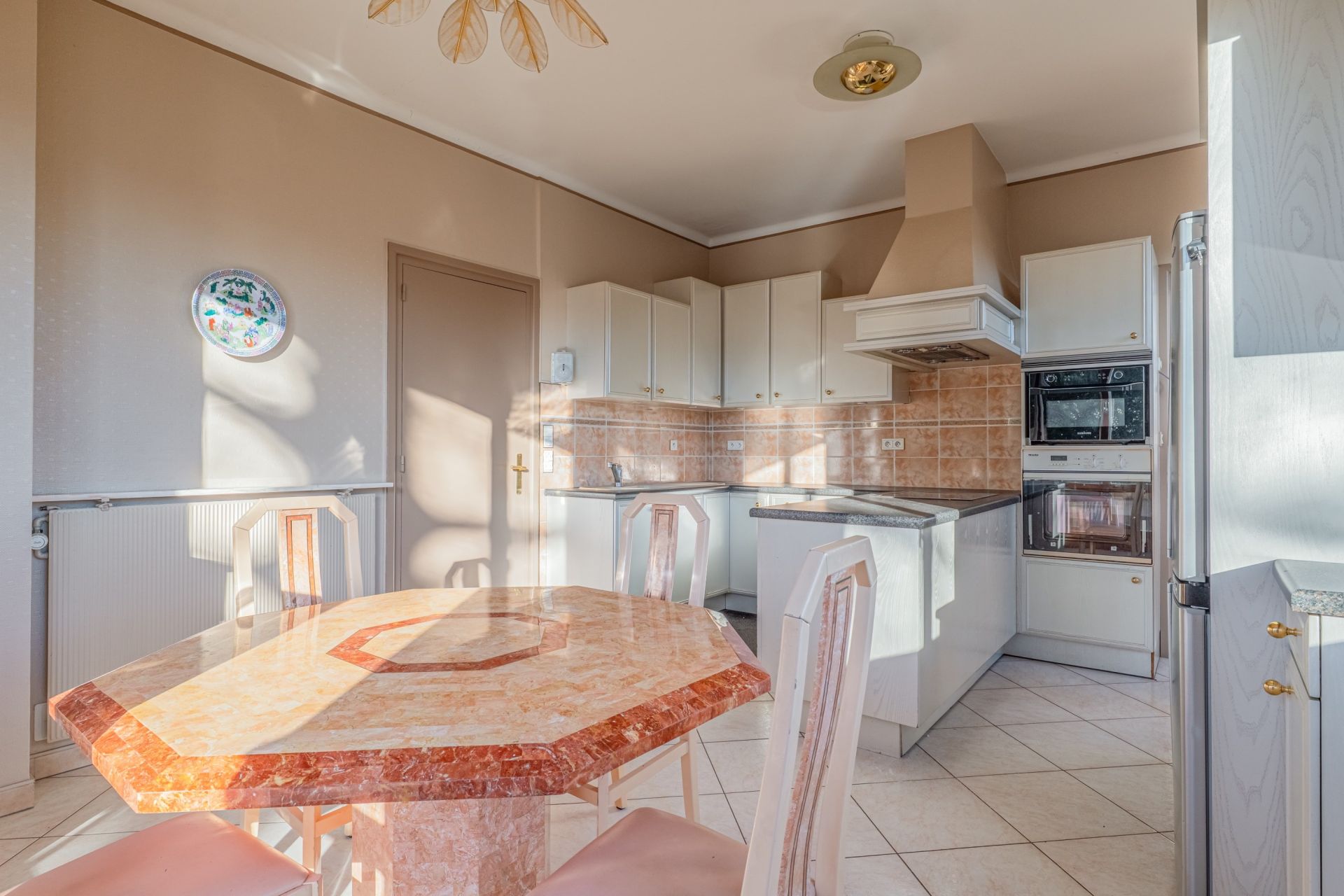 luxury house 7 Rooms for sale on BRON (69500)