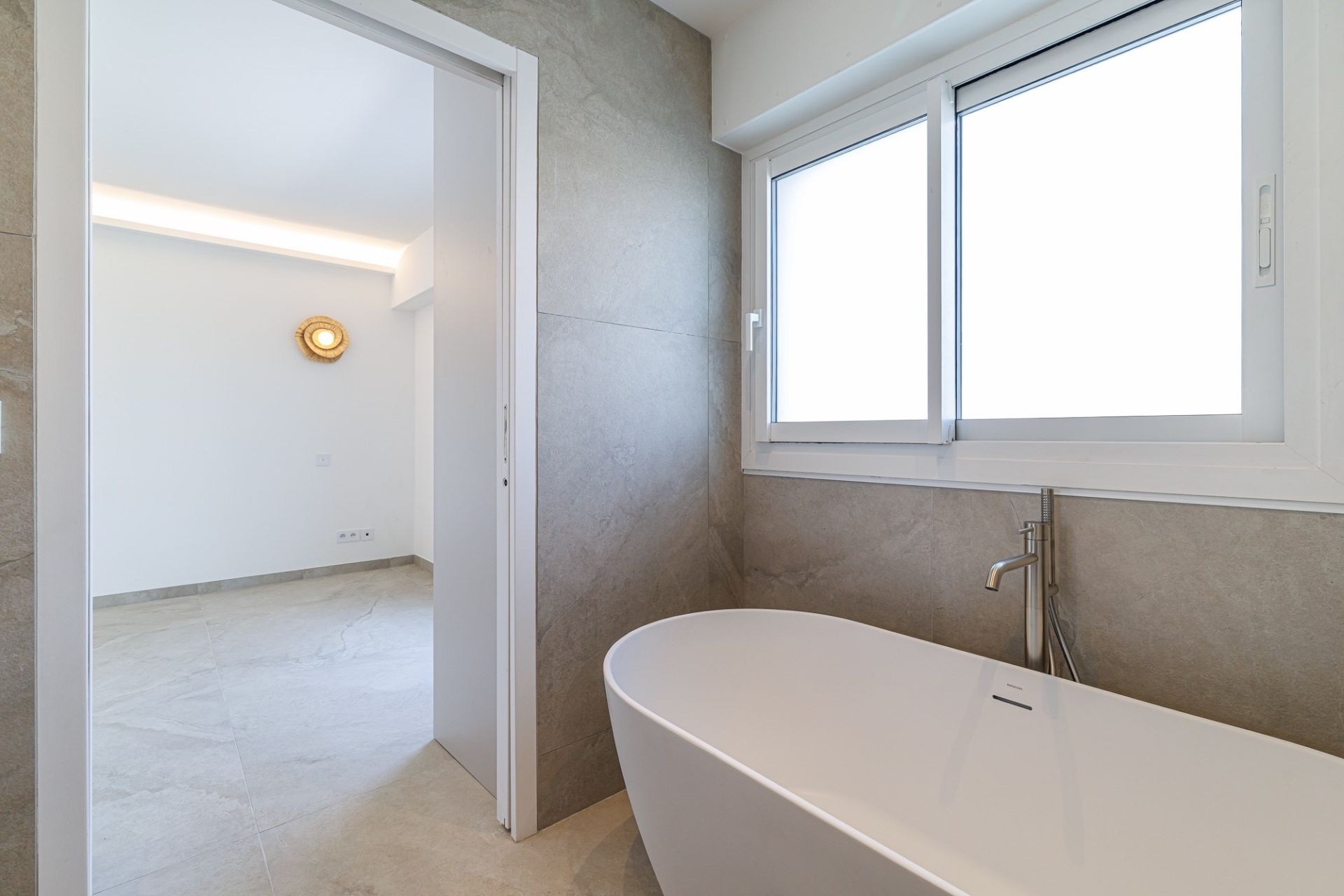 luxury apartment 3 Rooms for sale on NICE (06300)
