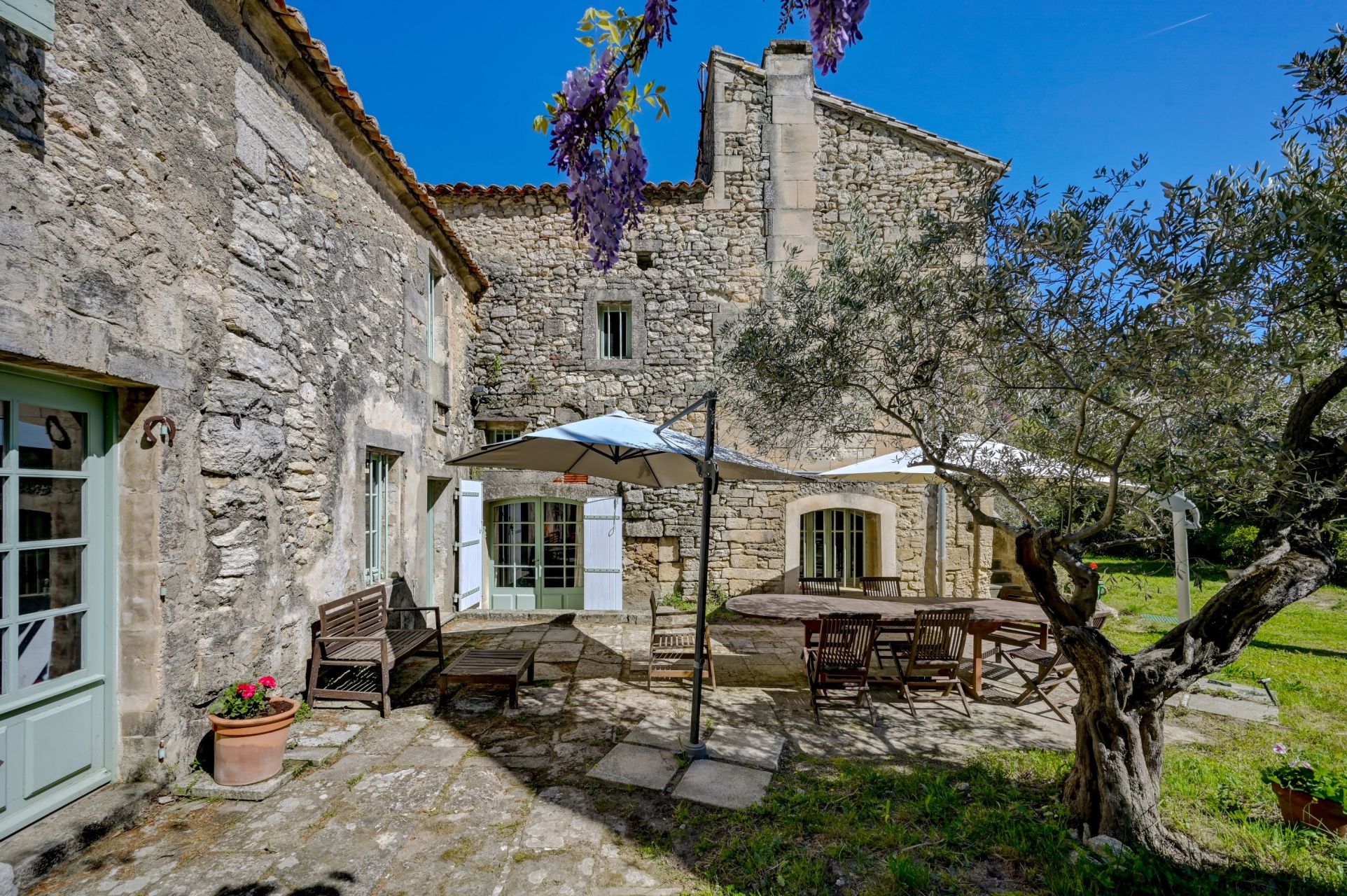 luxury house 13 Rooms for sale on LES BAUX DE PROVENCE (13520)