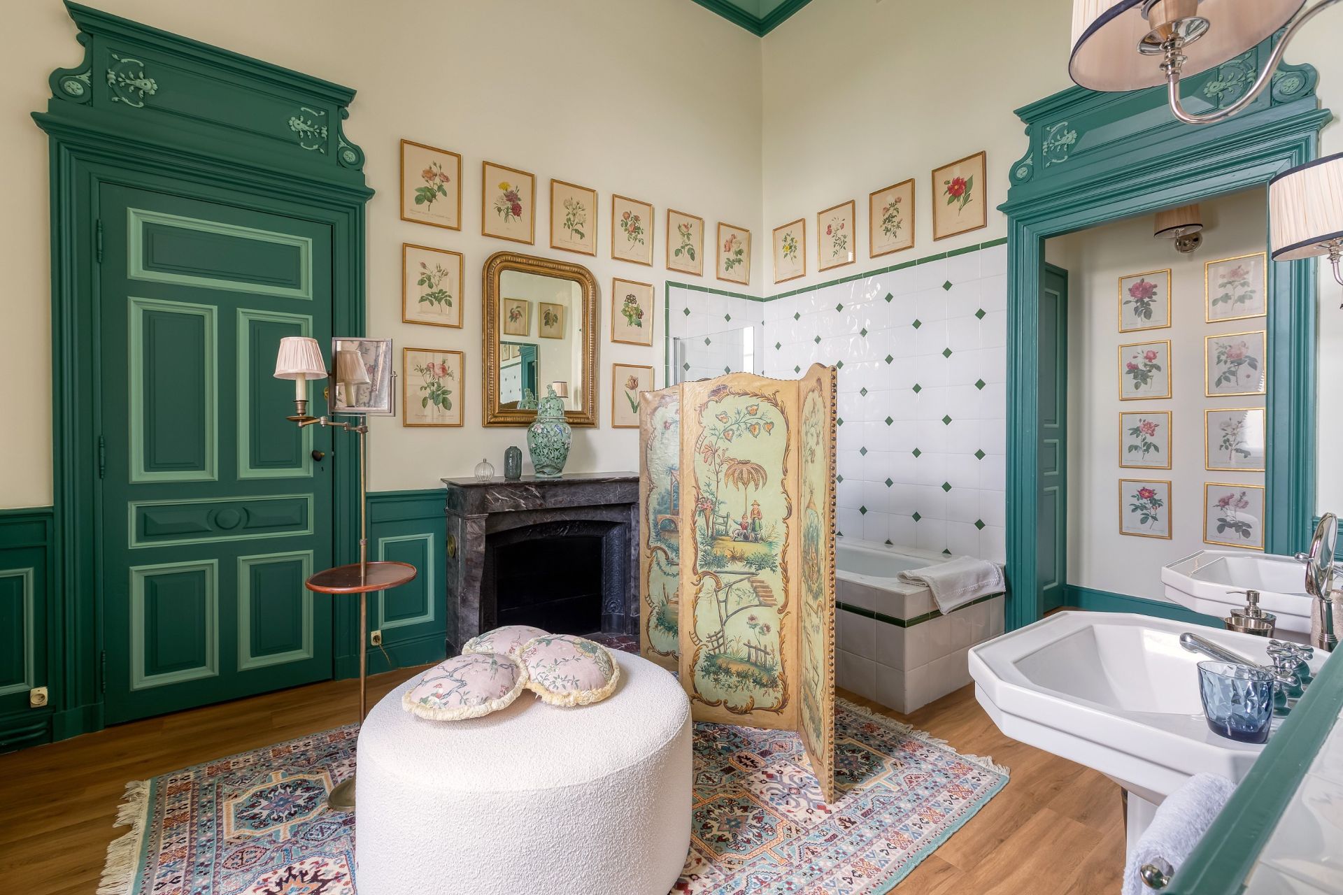 château 80 Pièces en vente sur CURZAY SUR VONNE (86600)