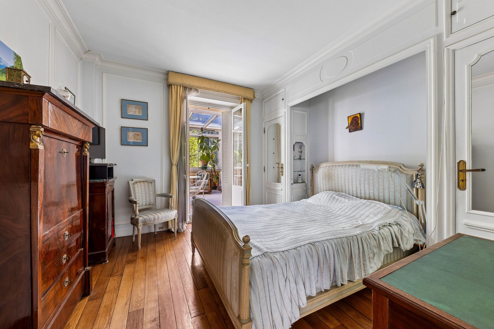 maison de ville 12 Pièces en vente sur PARIS (75015)