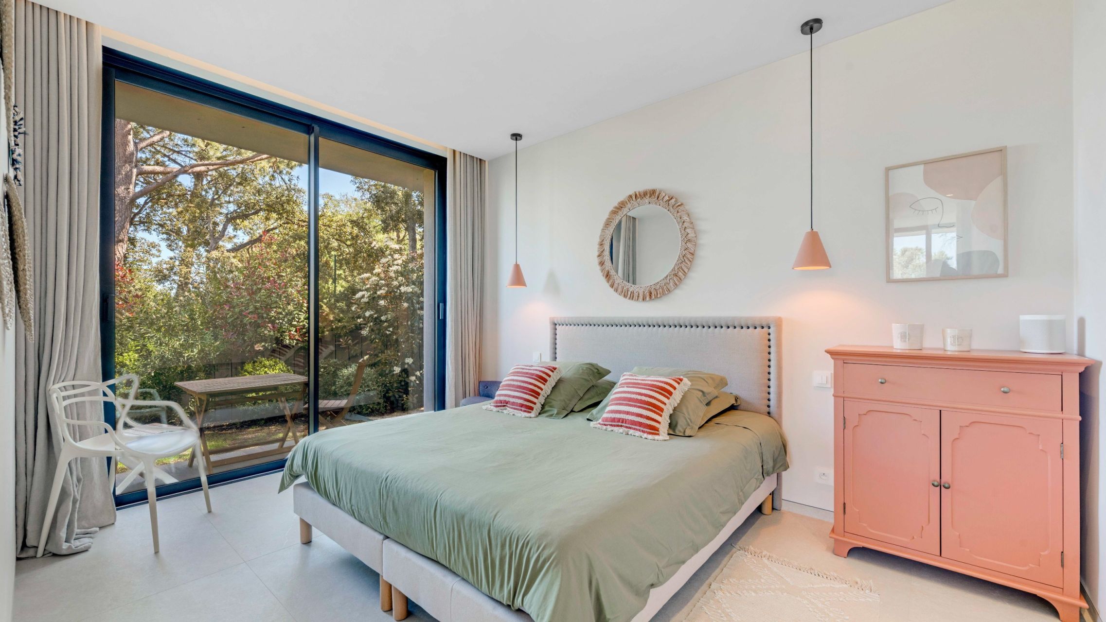 maison contemporaine 10 Pièces en vente sur STE MAXIME (83120)