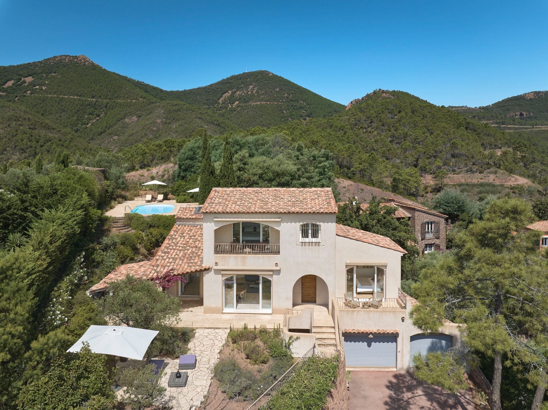 maison provençale de luxe 4 Pièces en vente sur THEOULE SUR MER (06590)