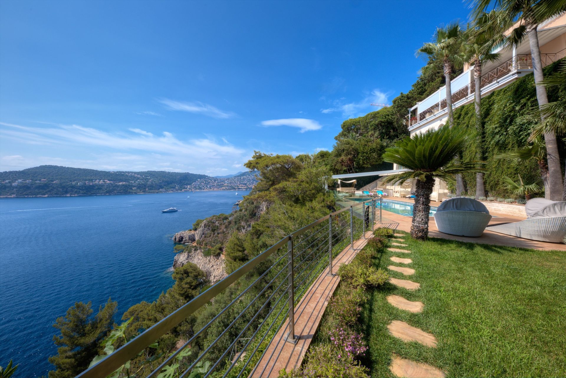 luxury property 10 Rooms for sale on ST JEAN CAP FERRAT (06230)