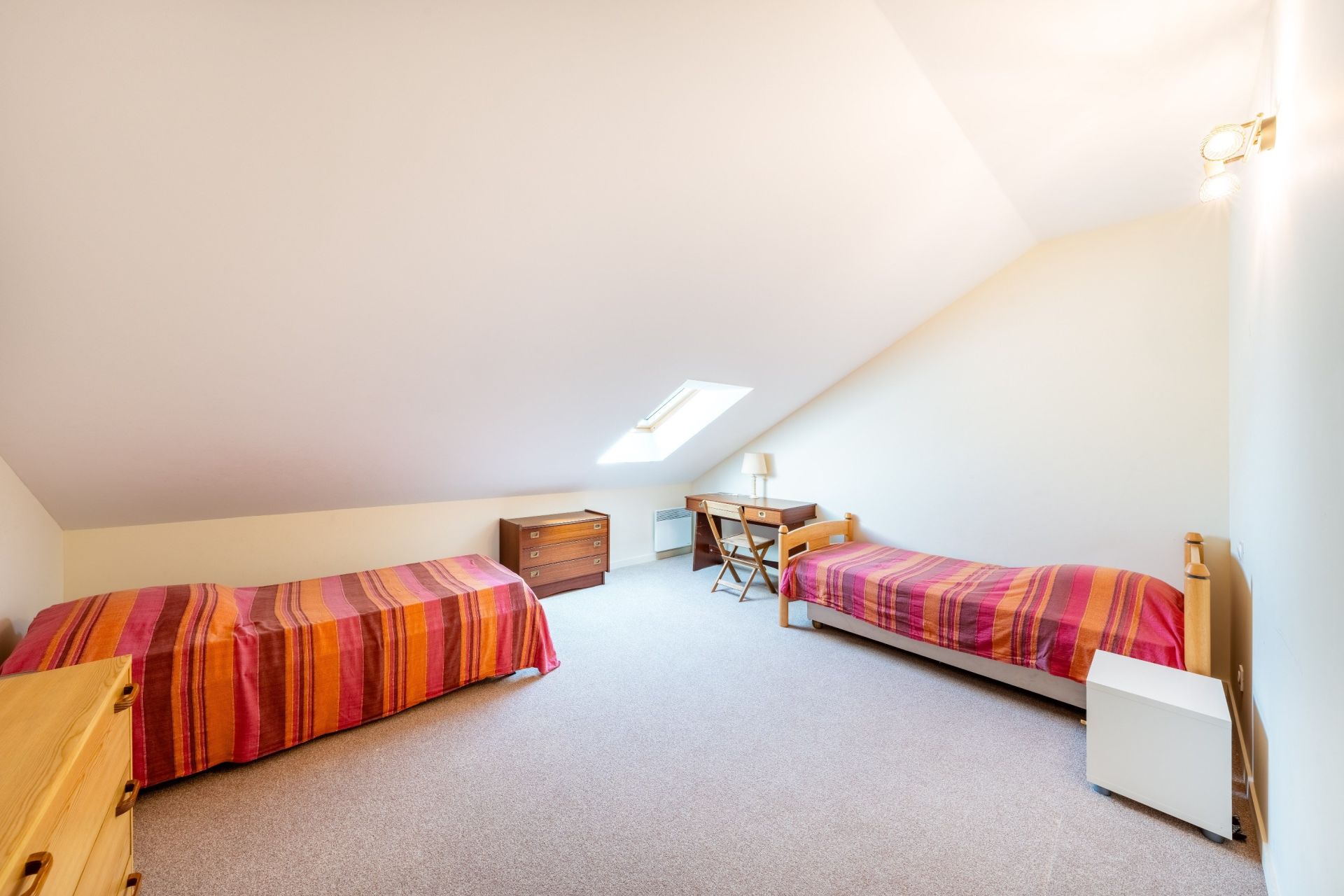 luxury house 8 Rooms for sale on THONON LES BAINS (74200)