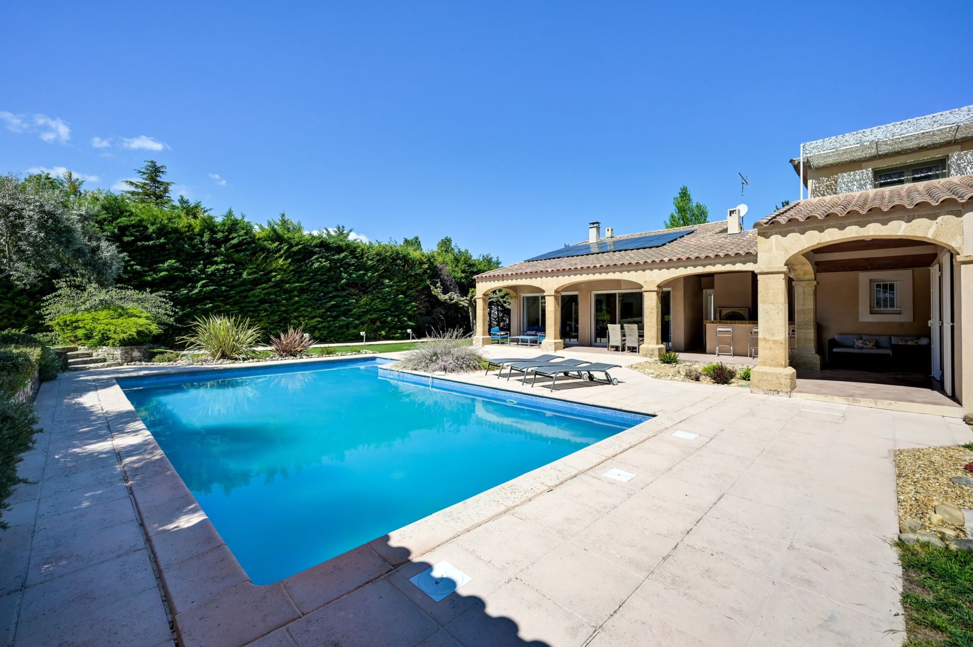 maison de luxe 6 Pièces en vente sur CABRIES (13480)