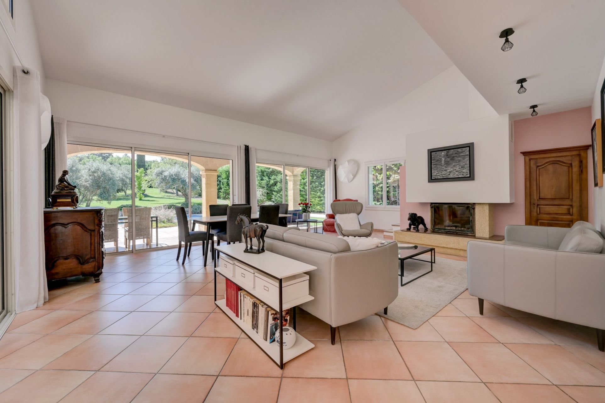 maison de luxe 6 Pièces en vente sur CABRIES (13480)
