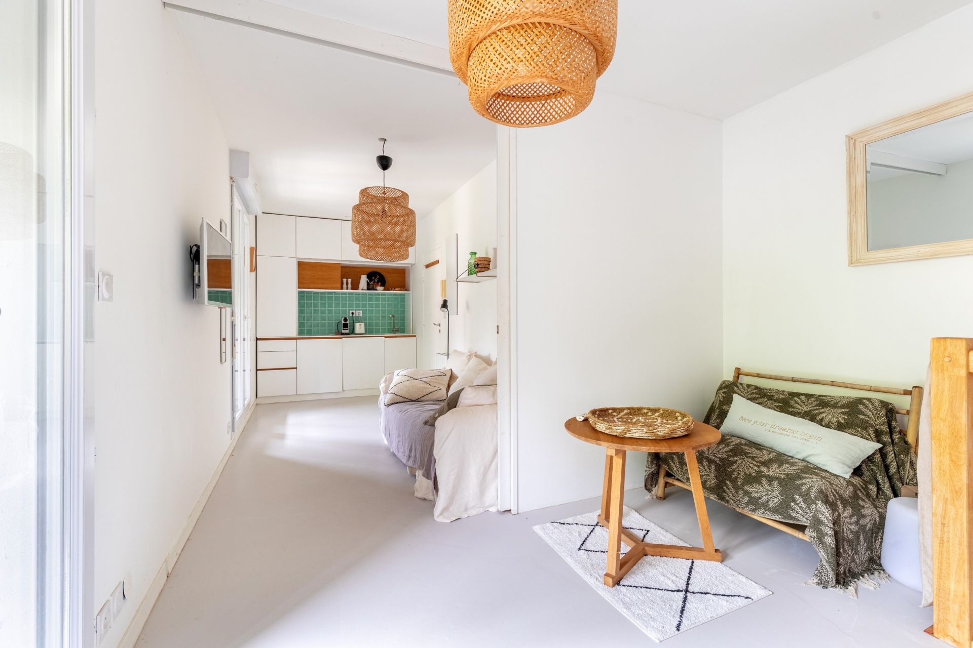 luxury apartment 2 Rooms for sale on CAP FERRET (33970)