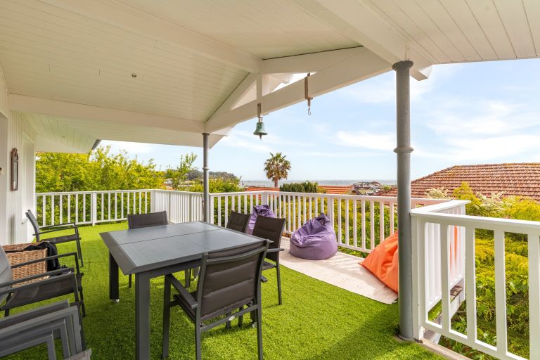 luxury house 6 Rooms for sale on CAP FERRET (33970)