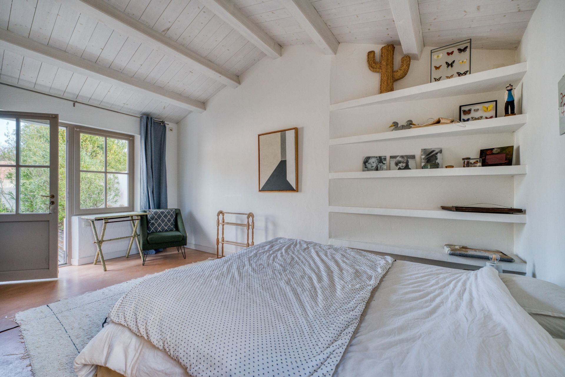 luxury house 7 Rooms for sale on LES PORTES EN RE (17880)