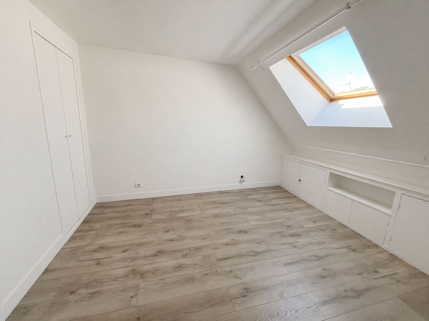 luxury apartment 2 Rooms for rent on PARIS (75007)