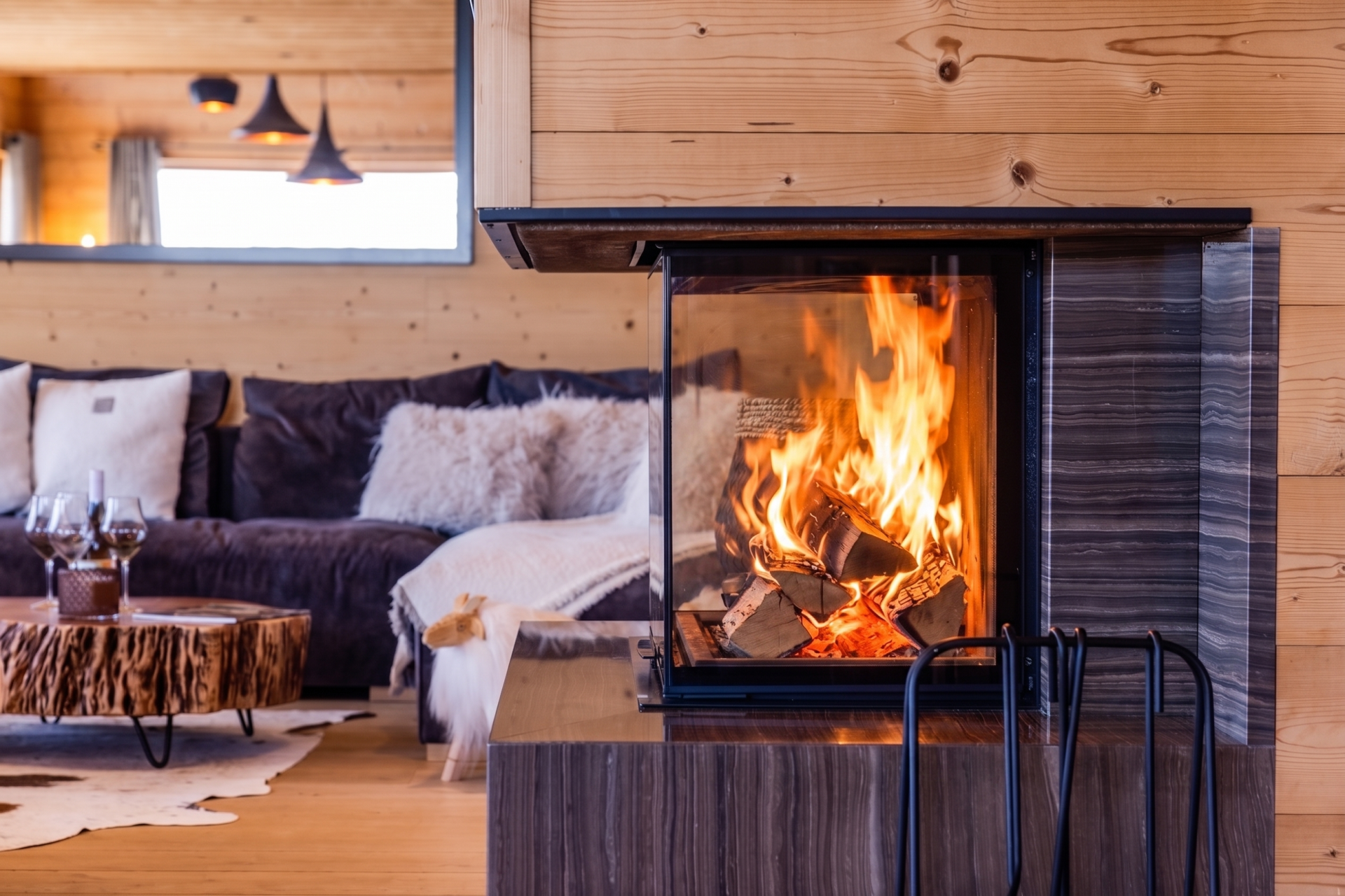 luxury chalet 9 Rooms for sale on L ALPE D HUEZ (38750)