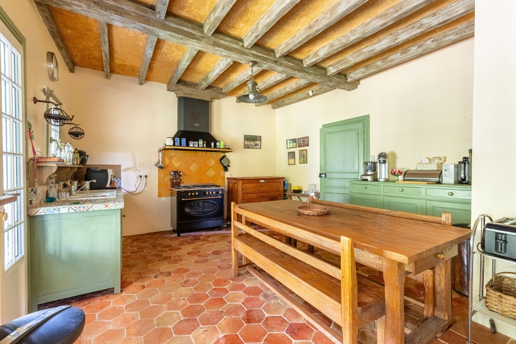 castle 8 Rooms for sale on BORDEAUX (33000)