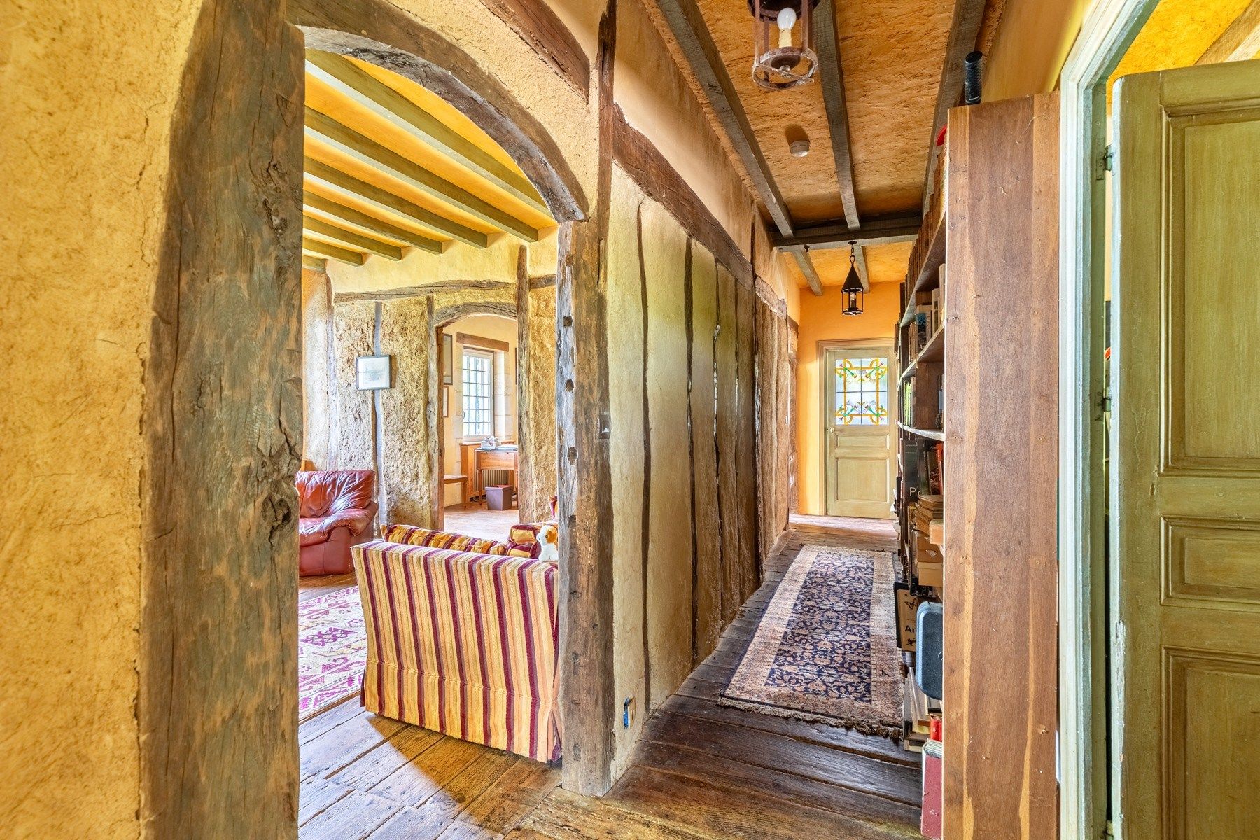 castle 8 Rooms for sale on BORDEAUX (33000)