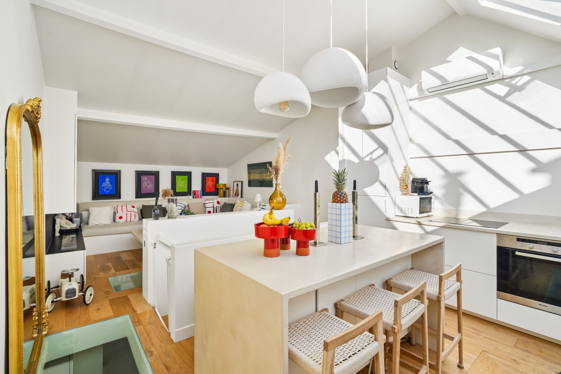 luxury artist studio 3 Rooms for sale on PARIS (75017)