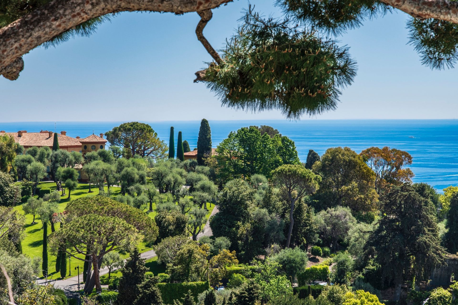luxury apartment 3 Rooms for sale on VILLEFRANCHE SUR MER (06230)