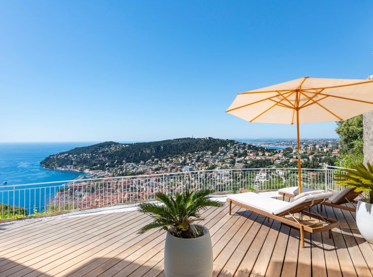 luxury apartment 3 Rooms for sale on VILLEFRANCHE SUR MER (06230)