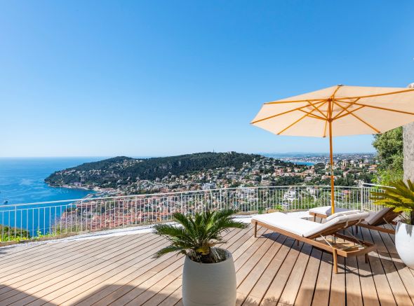 Sale Luxury apartment Villefranche-sur-Mer 3&nbsp;Rooms 62&nbsp;m²
