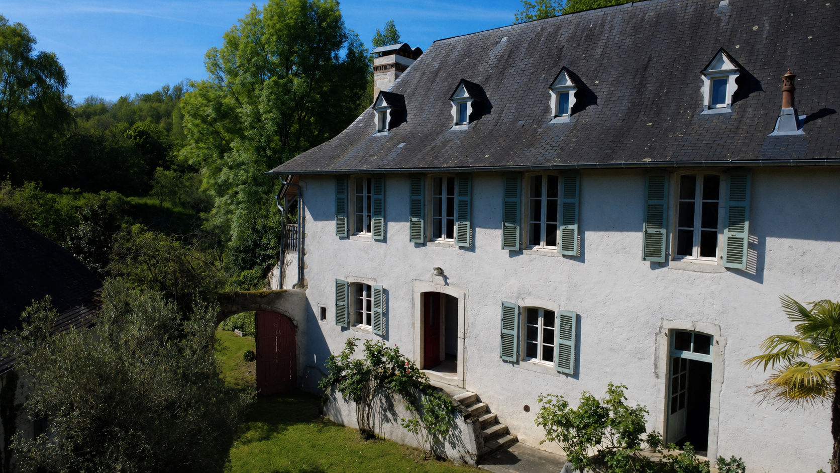 luxury house 8 Rooms for sale on ST FAUST (64110)