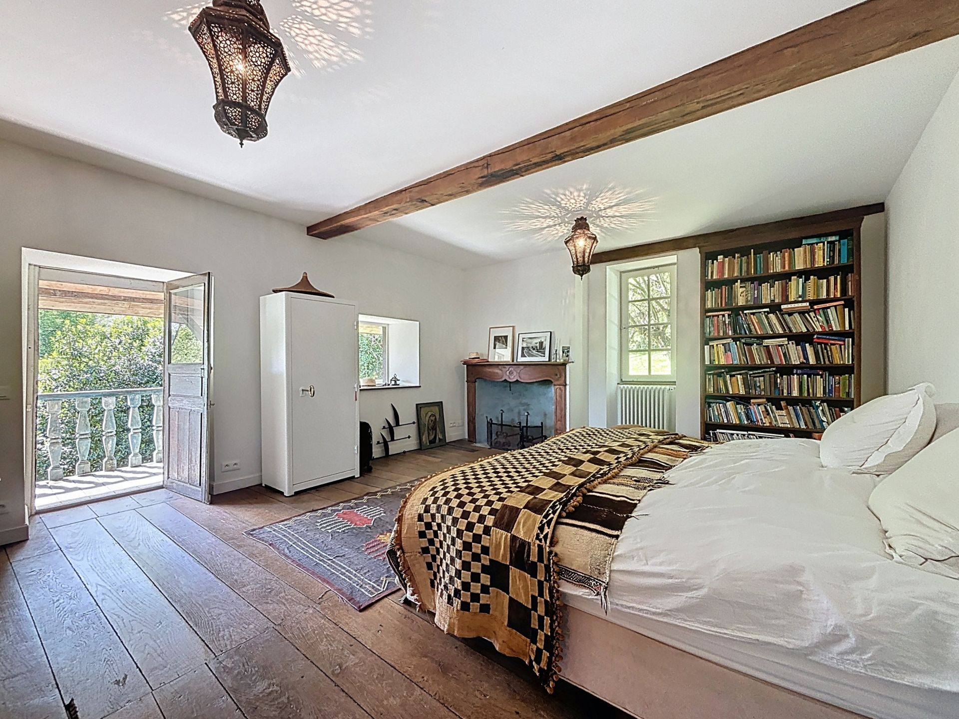 luxury house 8 Rooms for sale on ST FAUST (64110)