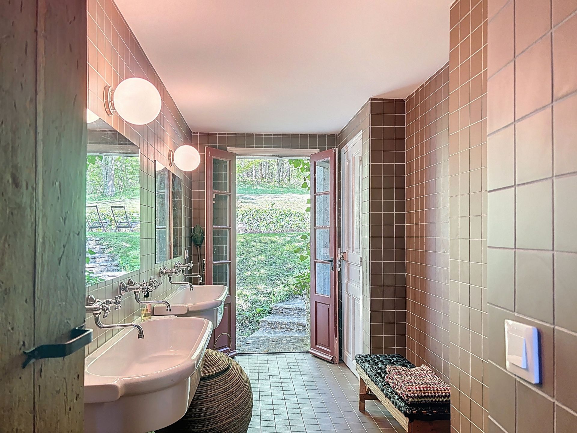 luxury house 8 Rooms for sale on ST FAUST (64110)