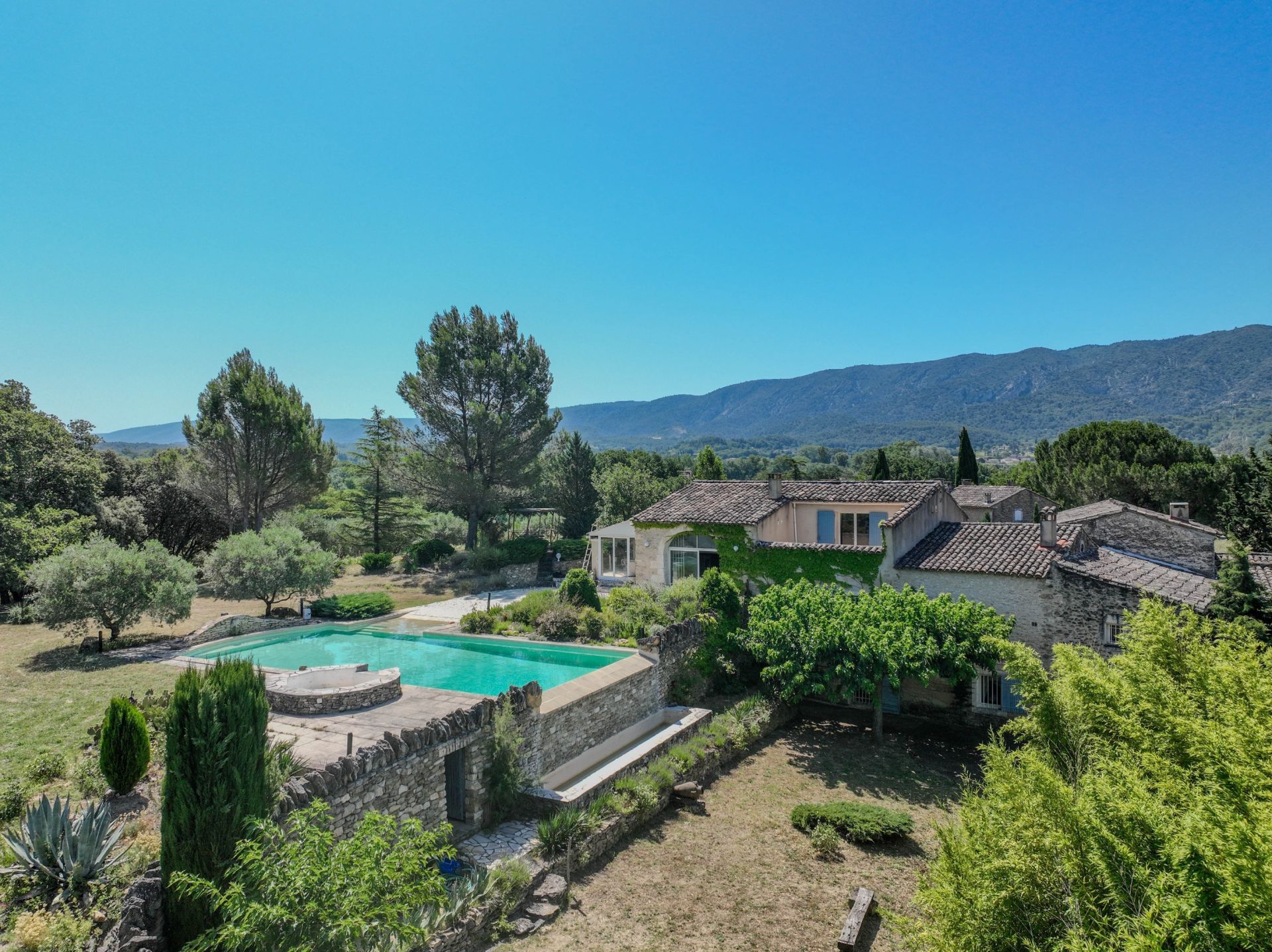 maison de luxe 10 Pièces en vente sur OPPEDE (84580)